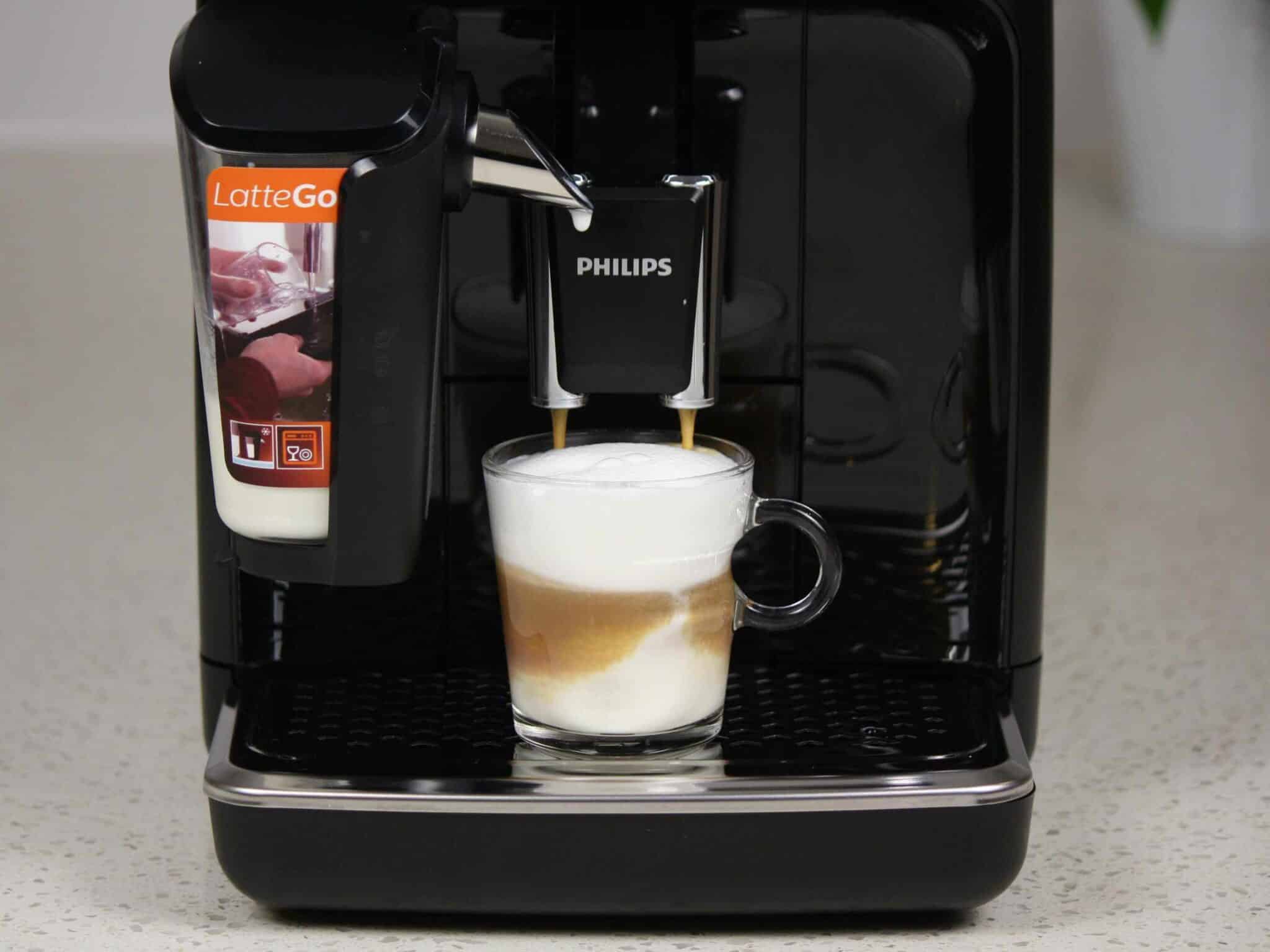 Philips 3200 LatteGo Making a Cappuccino